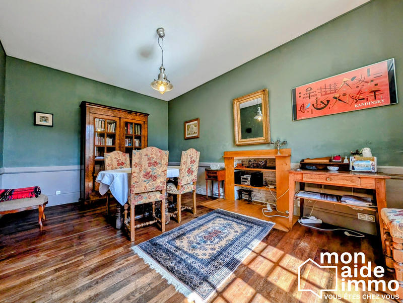 Maison - 176 m² - 8 pièces