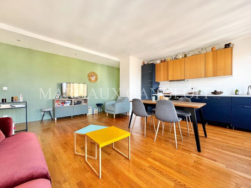 Appartement - 65 m² - 3 pièces