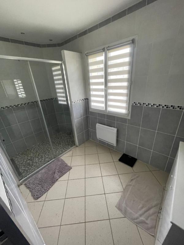 Pavillon - 130 m² - 6 pièces