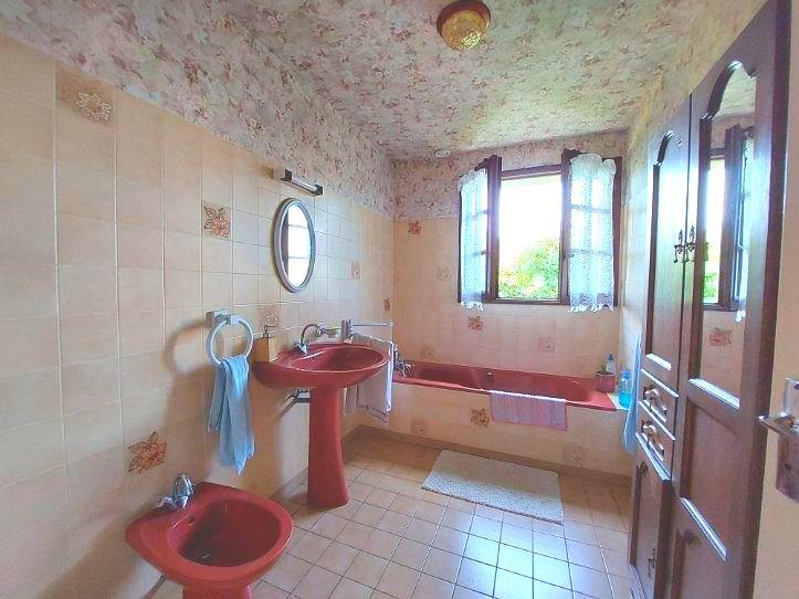 Maison traditionnelle - 83 m² - 4 pièces