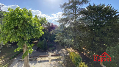 Maison - 250 m² - 8 pièces