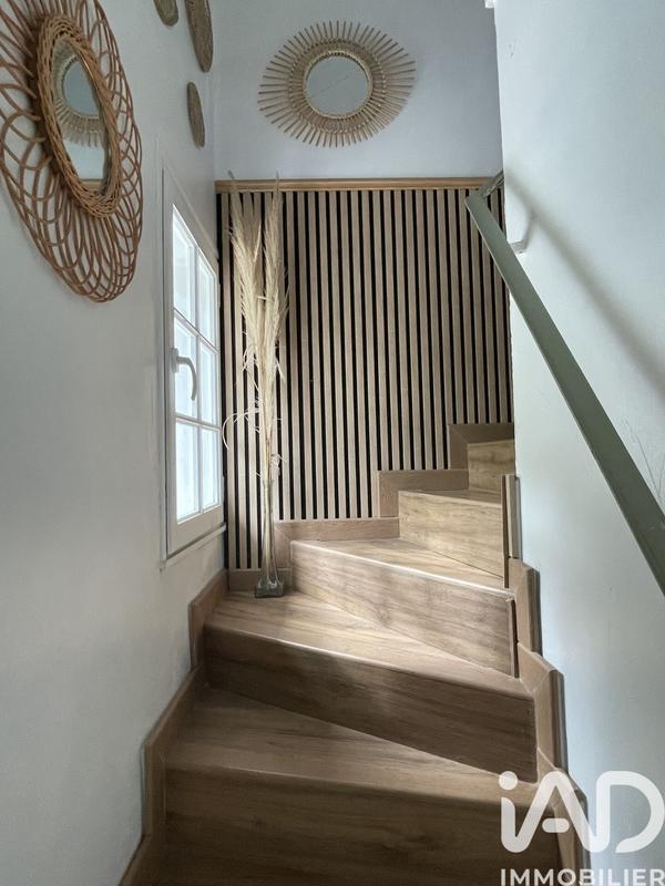 Maison - 216 m² - 8 pièces