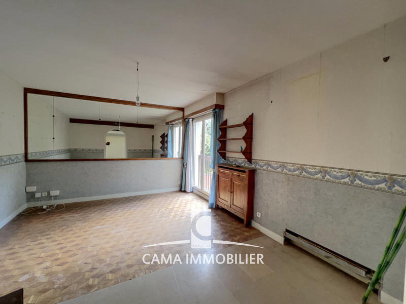 Maison - 349 m² - 10 pièces