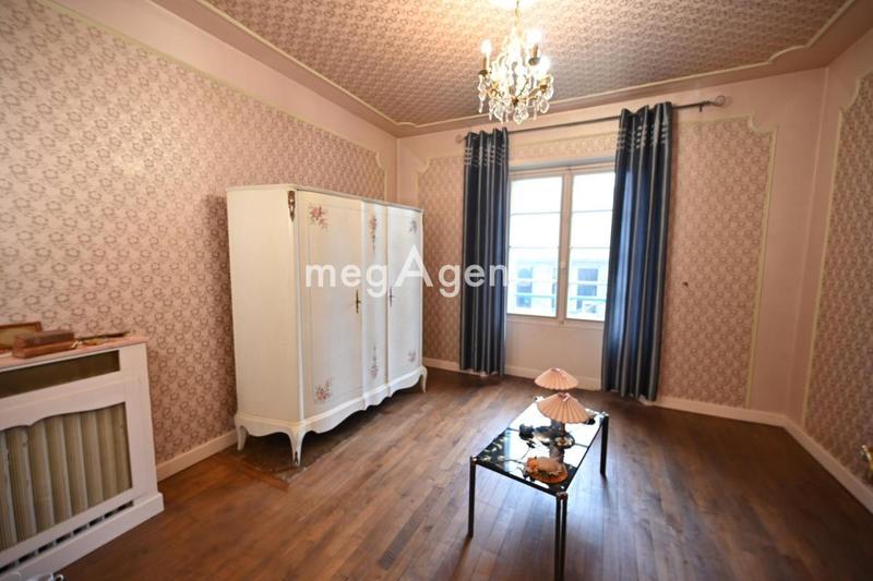 Maison - 177 m² - 7 pièces