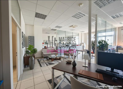 Bureau - 475 m²