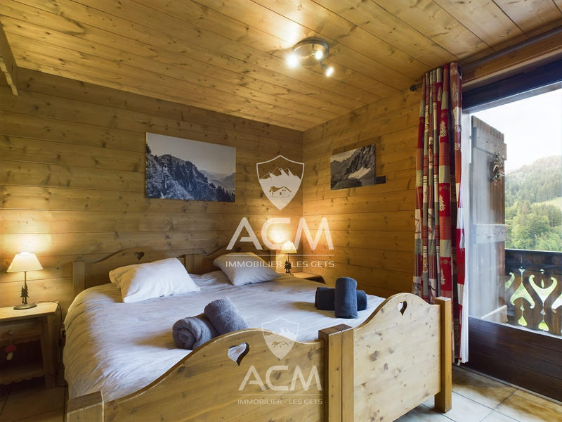 Châlet - 310 m² - 14 pièces