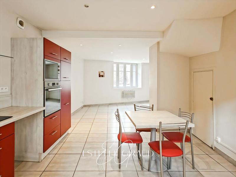 Maison - 97 m² - 5 pièces