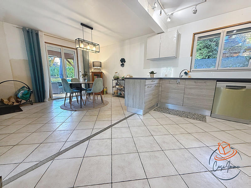 Maison - 180 m² - 6 pièces