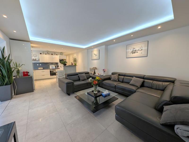 Maison - 96 m² - 4 pièces