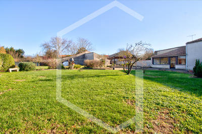 Maison - 140 m² - 6 pièces