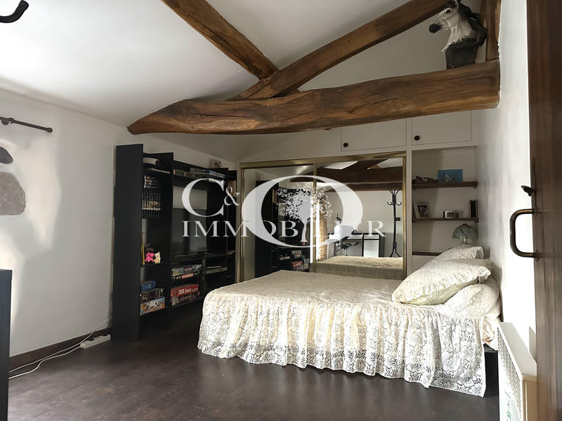 Maison - 200 m² - 6 pièces