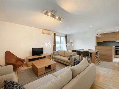 Appartement - 90 m² - 4 pièces