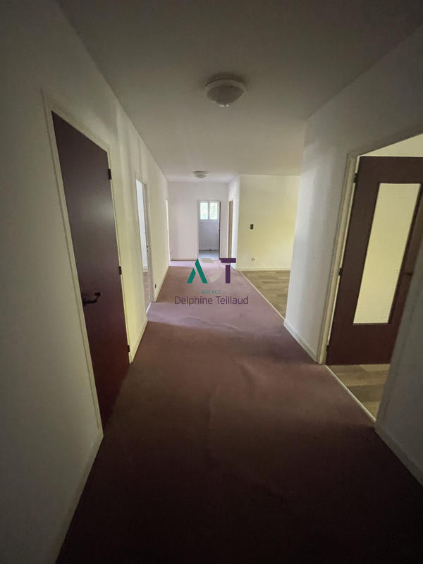 Appartement - 217 m² - 9 pièces