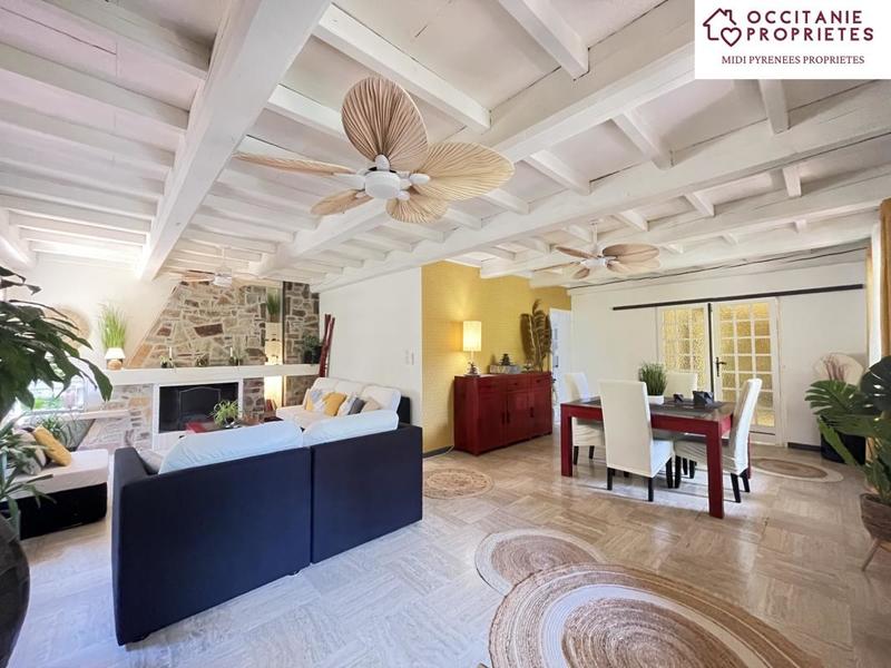 Villa - 269 m² - 13 pièces