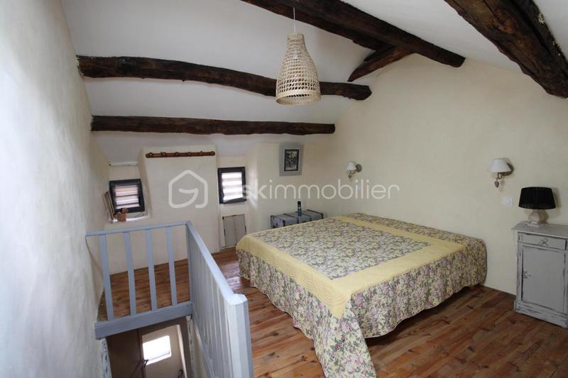 Demeure - 150 m² - 9 pièces