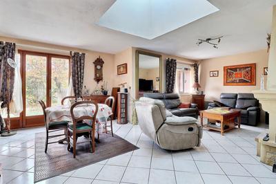 Maison - 97 m² - 5 pièces