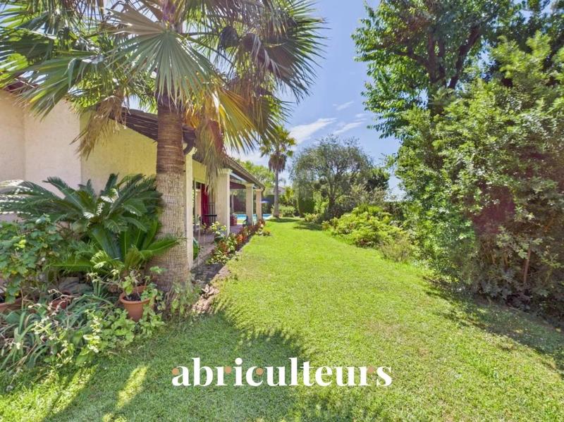 Maison ancienne - 276 m² - 7 pièces