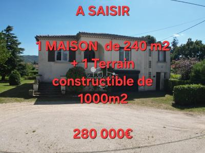 Maison - 241 m² - 9 pièces