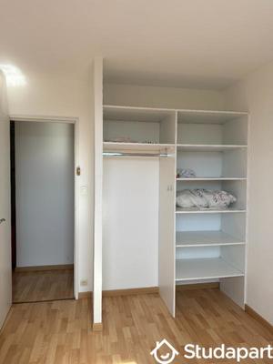 Chambre - 12 m² - 1 pièce