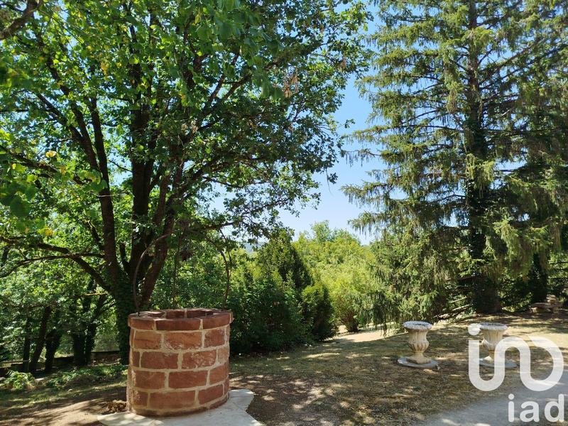 Maison - 205 m² - 8 pièces