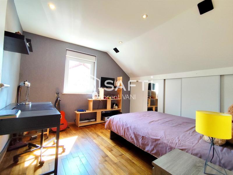 Maison - 150 m² - 9 pièces