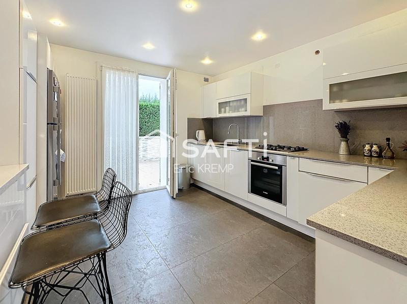 Maison - 180 m² - 7 pièces