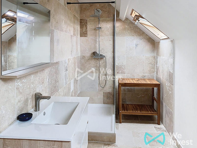 Maison - 202 m² - 6 pièces