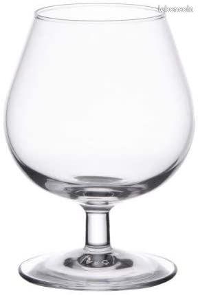 7 verres a Pied de Cognac de 25 Cl