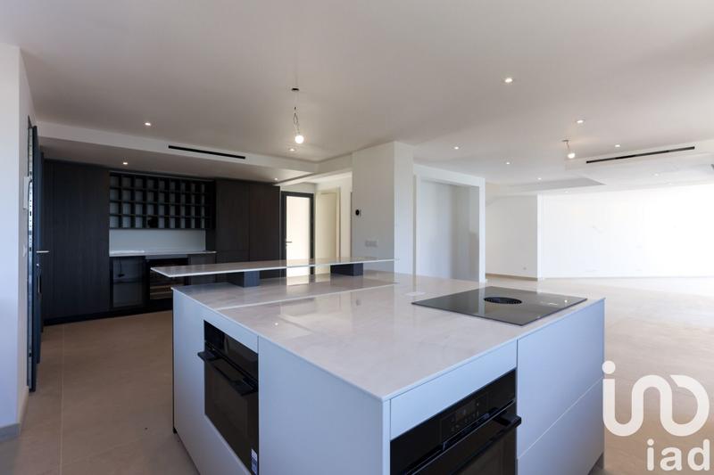 Maison - 259 m² - 5 pièces