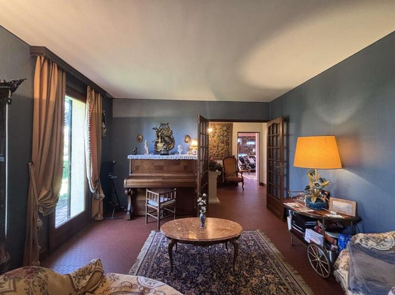 Maison - 180 m² - 6 pièces