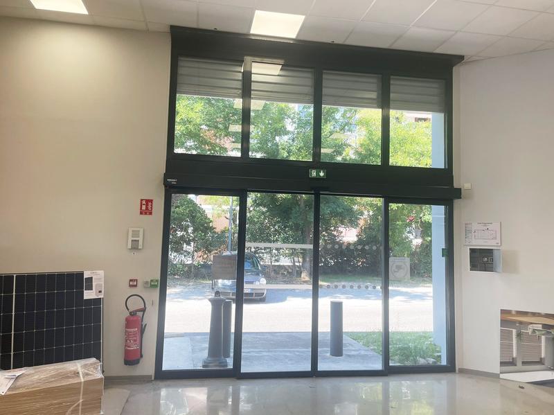 Local commercial - 693 m²