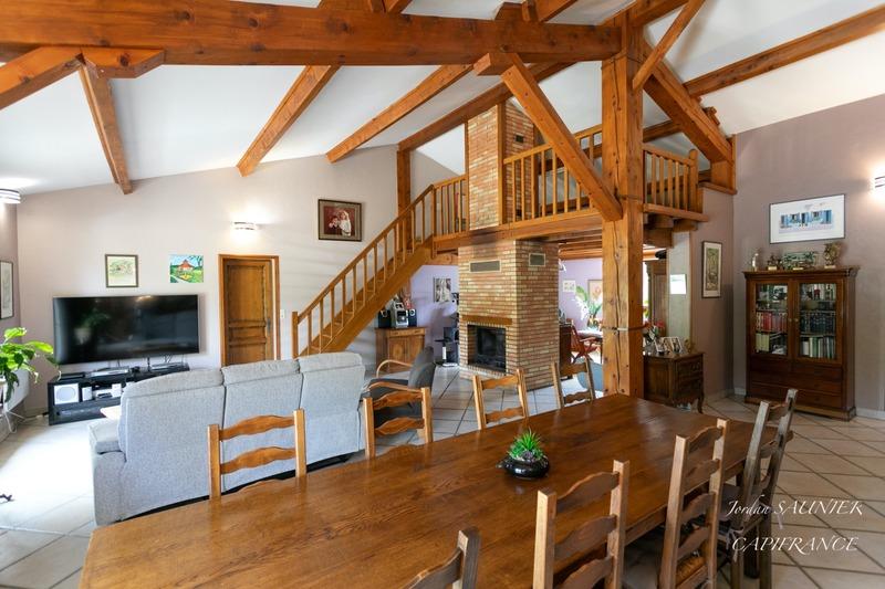 Propriété - 180 m² - 6 pièces