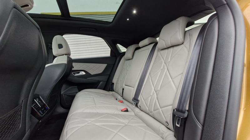 Ds Ds 7 Crossback Hybride E-Tense 300 Eat8 4x4 Executive