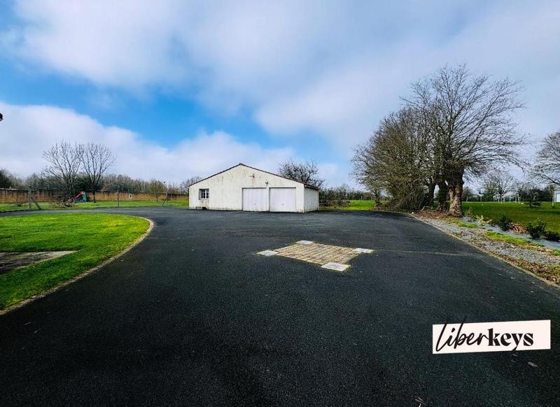 Maison - 177 m² - 7 pièces