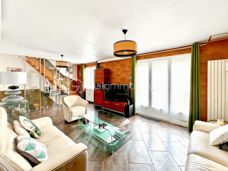 Maison traditionnelle - 124 m² - 6 pièces