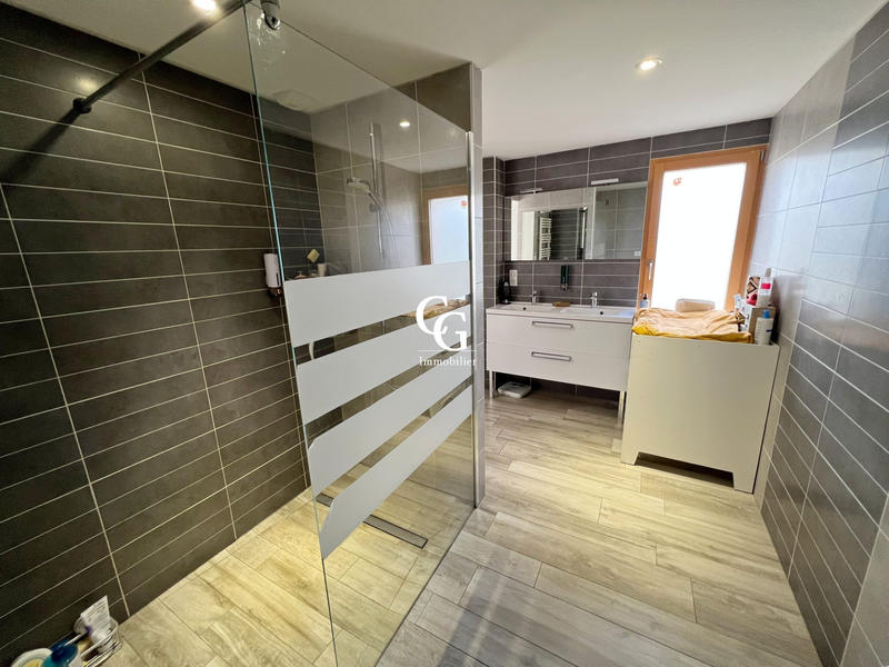 Maison - 145 m² - 5 pièces