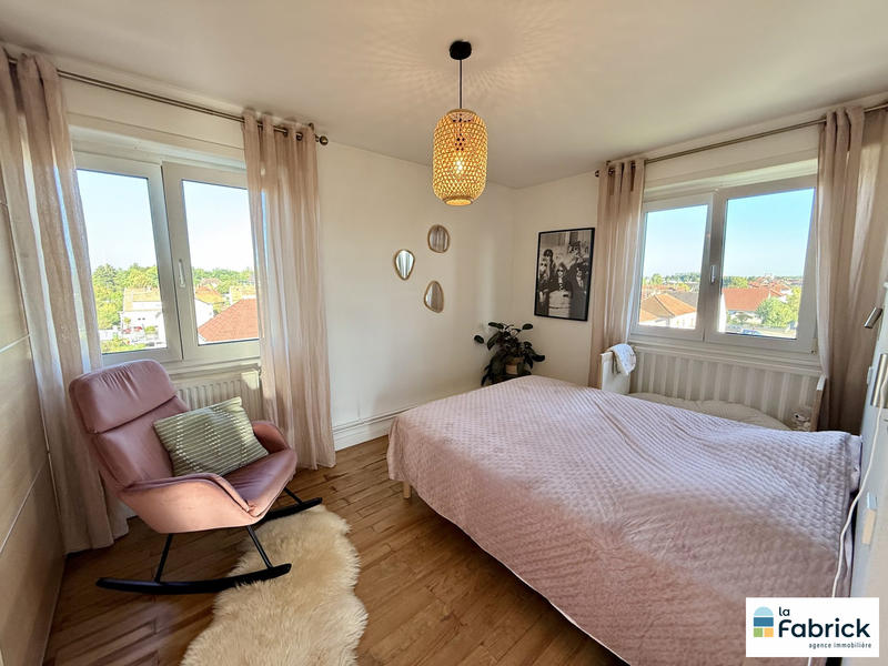 Appartement - 86 m² - 4 pièces