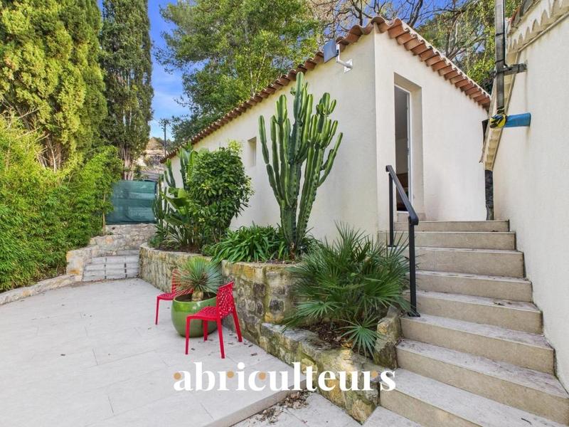 Maison ancienne - 227 m² - 7 pièces