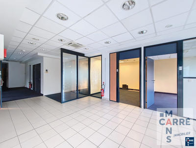 Local commercial - 139 m² - 7 pièces