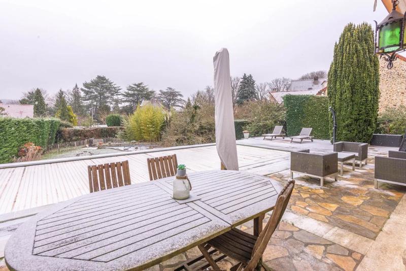 Maison - 200 m² - 8 pièces