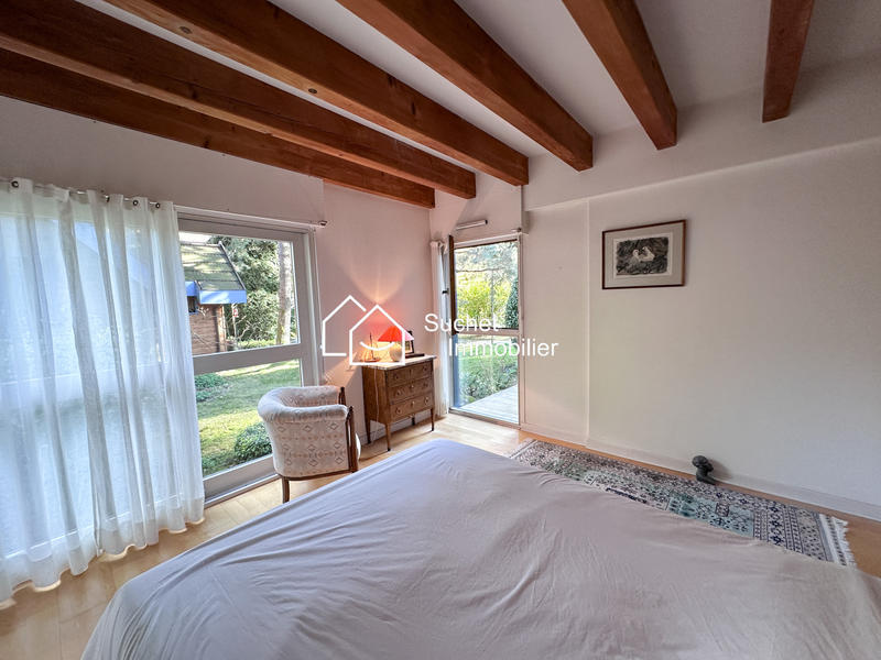 Maison - 200 m² - 9 pièces