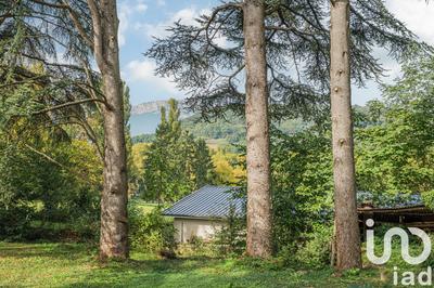 Maison - 216 m² - 5 pièces