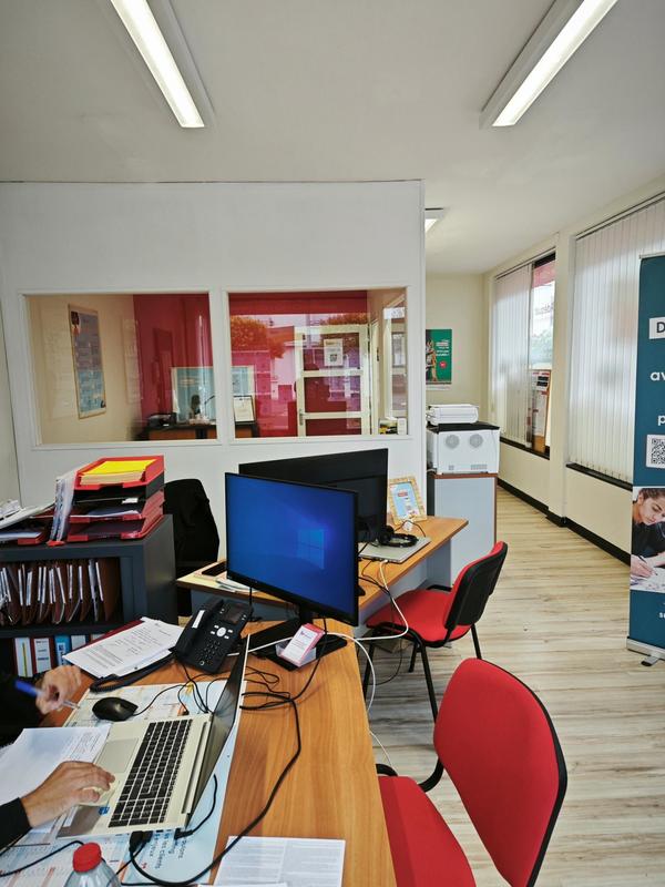 Local commercial - 57 m² - 3 pièces