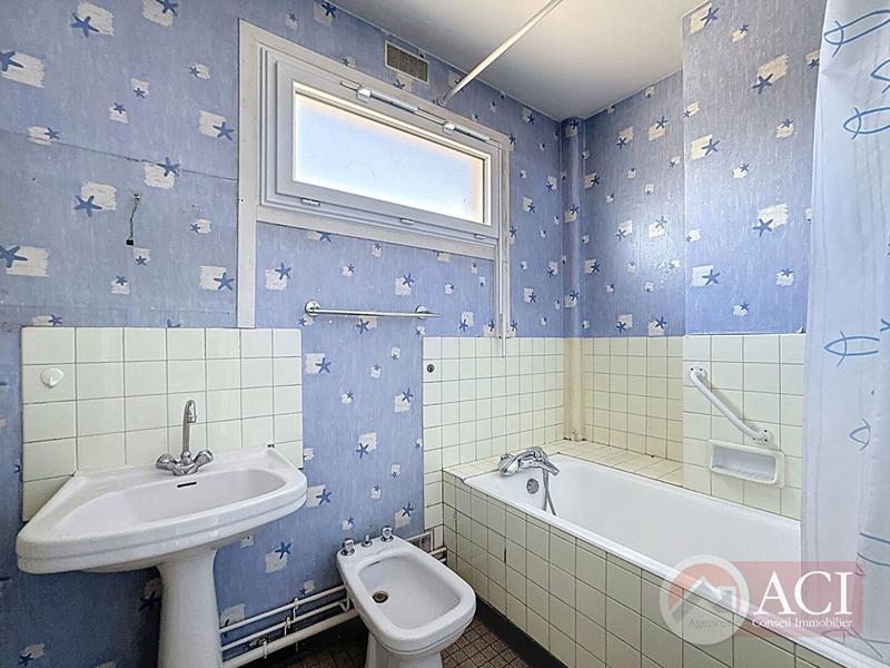 Appartement - 82 m² - 3 pièces