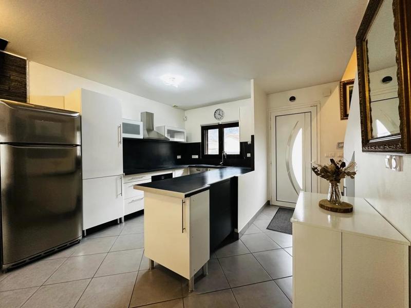 Maison - 82 m² - 4 pièces