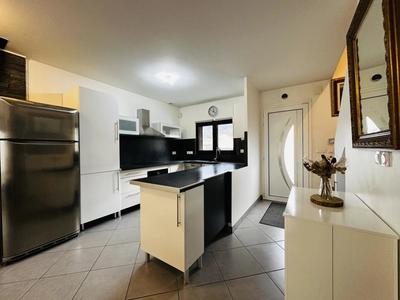 Maison - 82 m² - 4 pièces