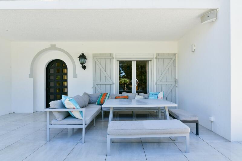 Maison - 370 m² - 11 pièces