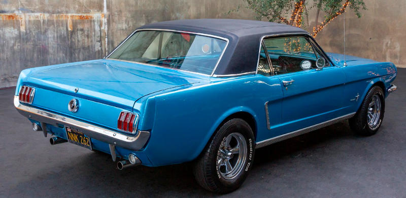 Ford Mustang V8 Full Blue