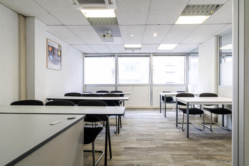 Local commercial - 225 m² - 8 pièces