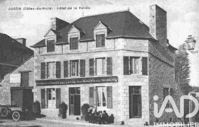 Maison - 234 m² - 11 pièces